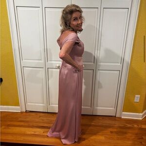 Elegant Pink Maxi Dress